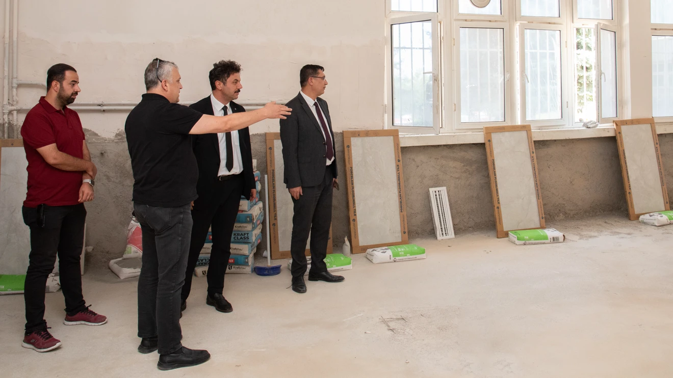 Rektör Yılmaz, fakülte ve uygulama birimlerinde incelemelerde bulundu